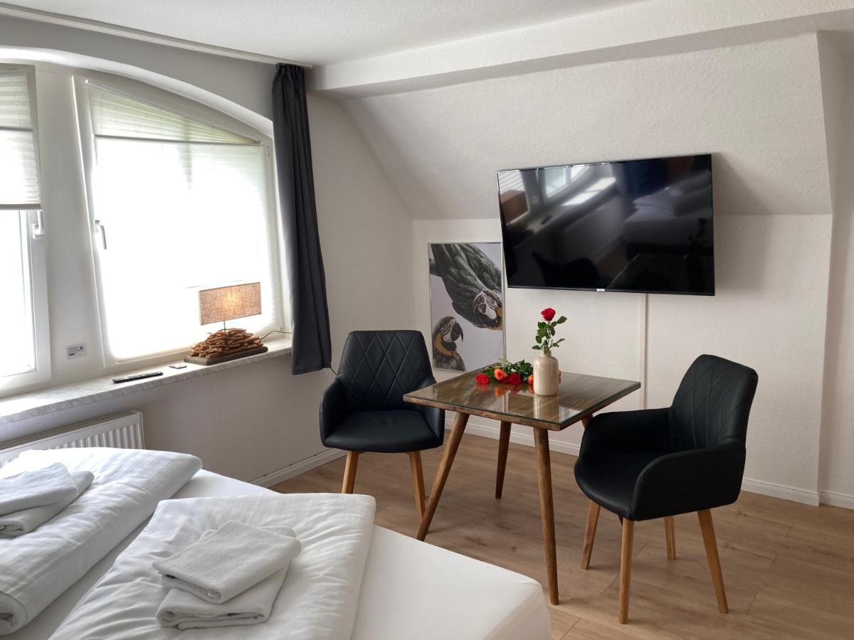 6 Ara Apartment *